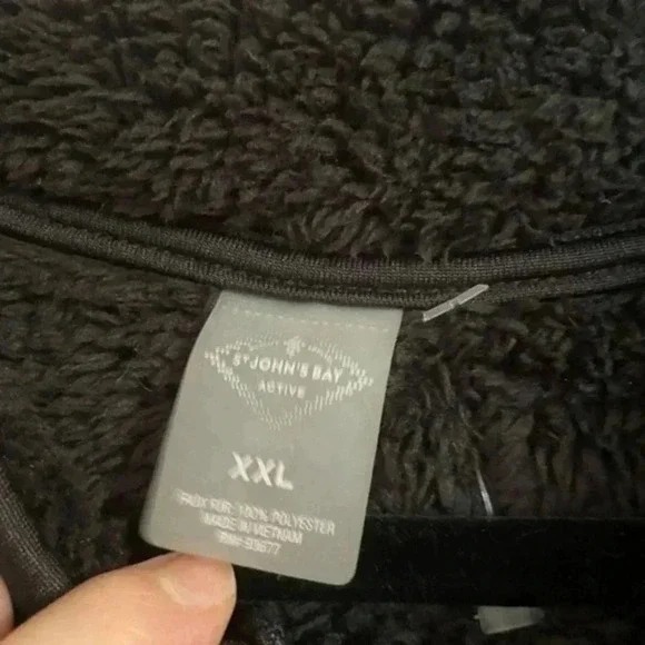 St. John’s Bay black sherpa vest XXL - Picture 6 of 6
